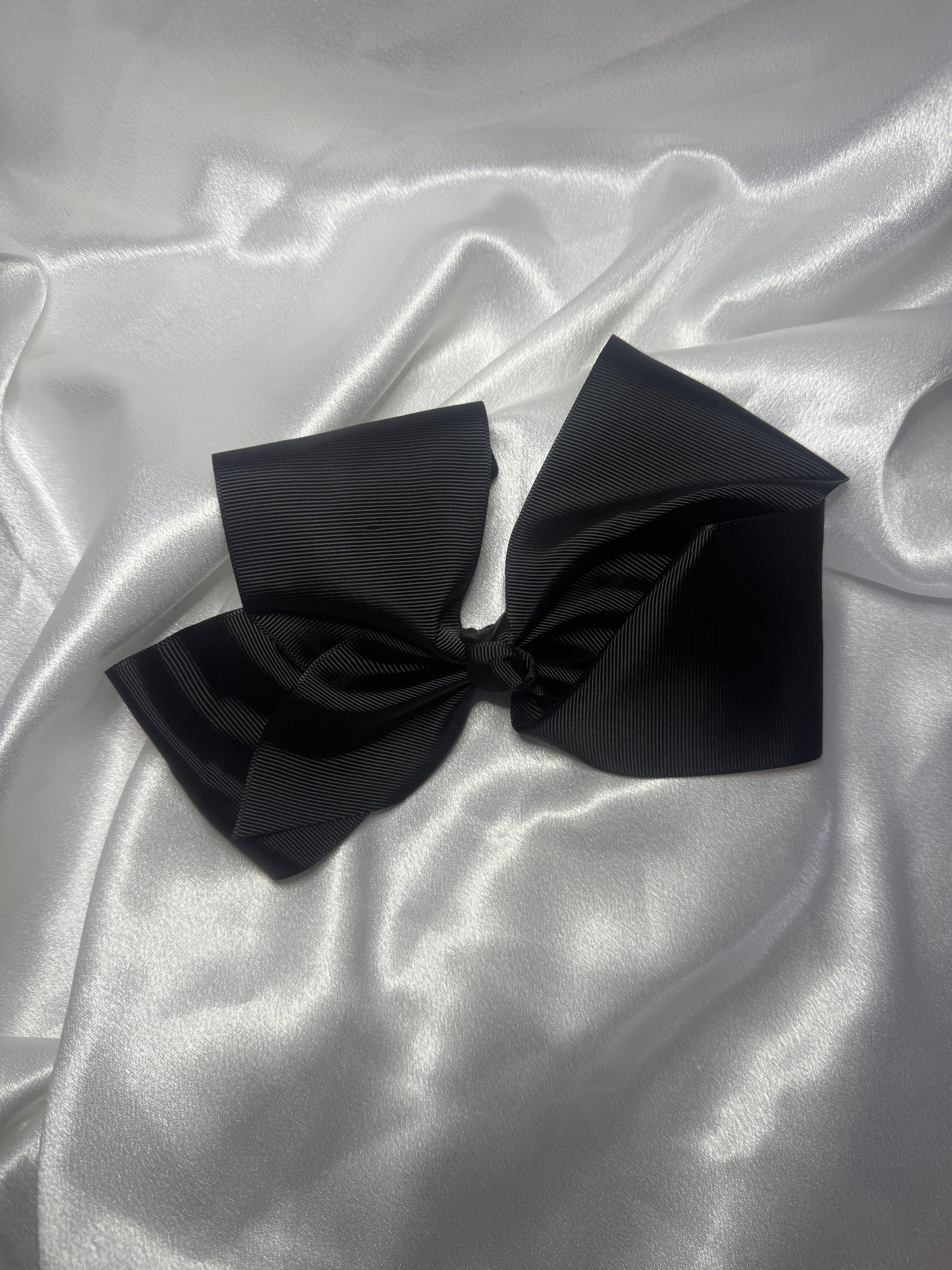 Black Classic Bow